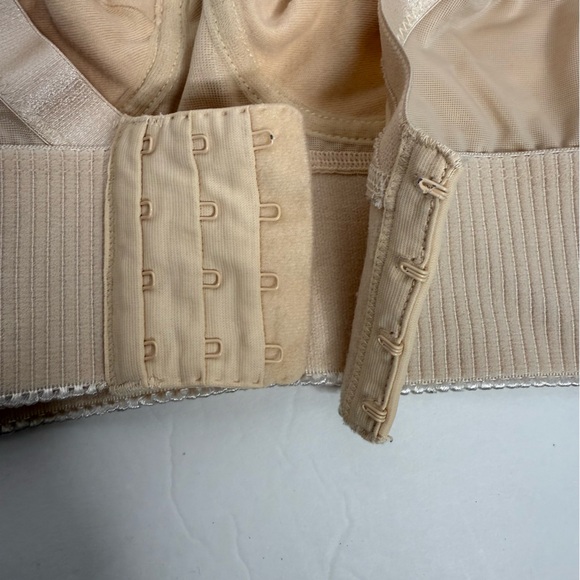 Almost U Style 1400 Mastectomy Bra Size 38C - Picture 5 of 8